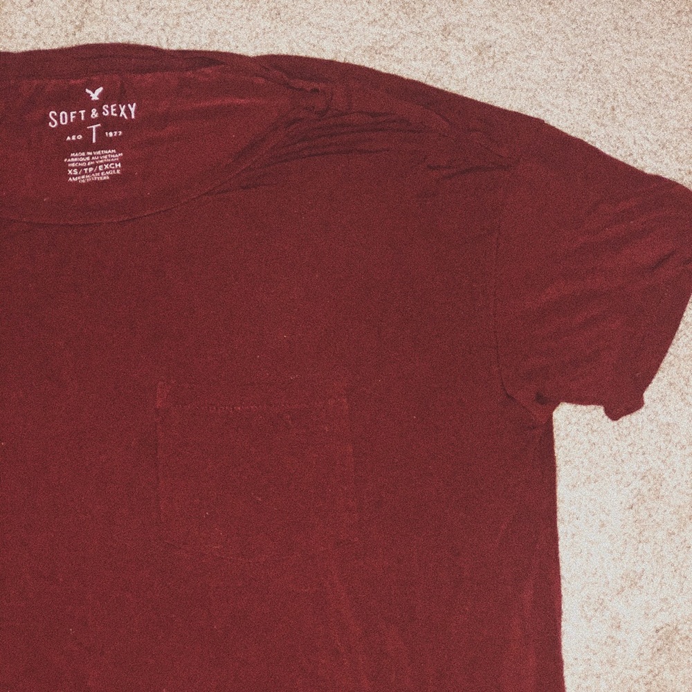 American eagle burgundy shirt